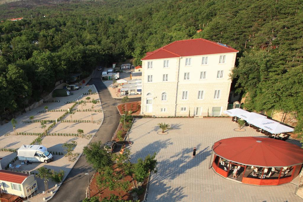 Apartments & Rooms Club Vala Selce Εξωτερικό φωτογραφία